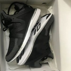 NIB APL Ascend Women's Shoe Size 10